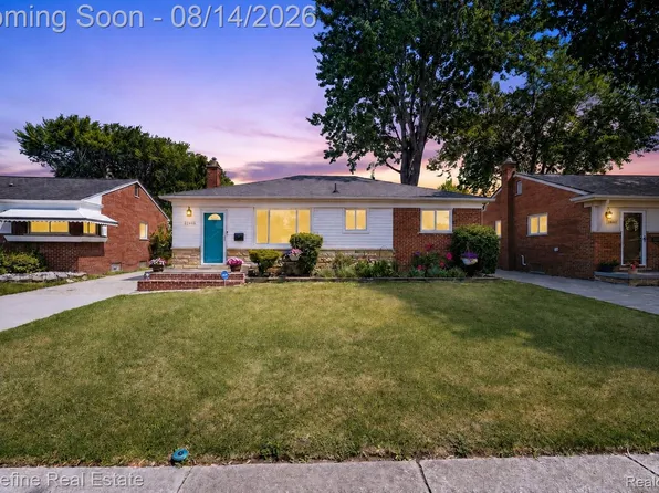 32734 Benson Dr, Westland, MI 48185