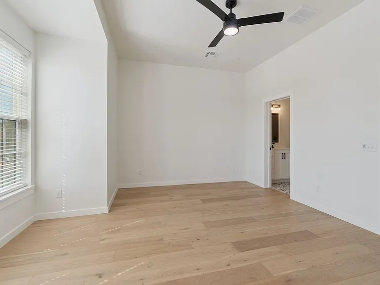 18829 Selah Way — Photo 25