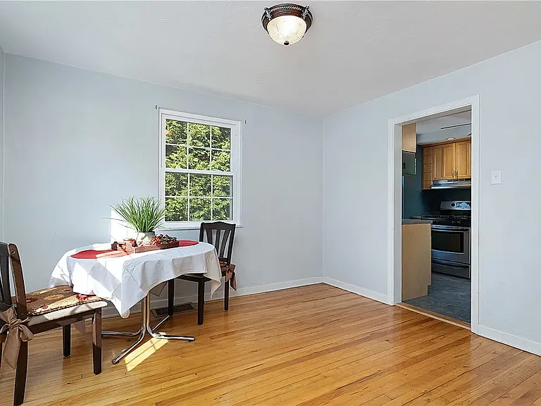 129 Buehner Dr — Photo 6