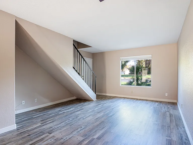 448 Tava Ln — Photo 6