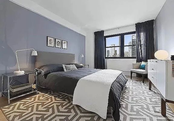 5th image of 222 E 39th St APT 14D