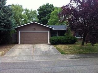 2840 Terr Mont Loop, White City, OR 97503