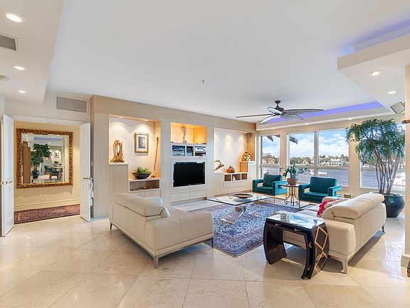 2nd image of 209 N Birch Rd APT 401