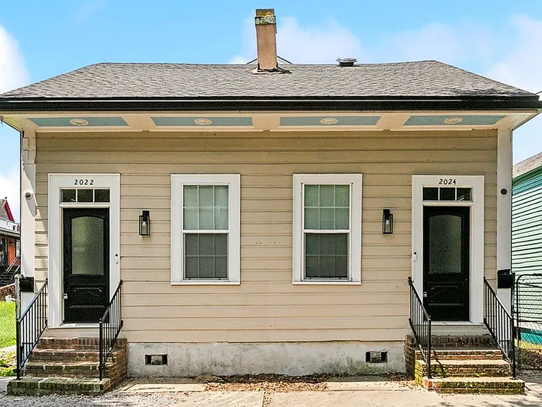2022 Bienville St — Photo 5