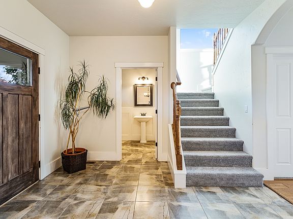 4th image of 1609 Angelina Way