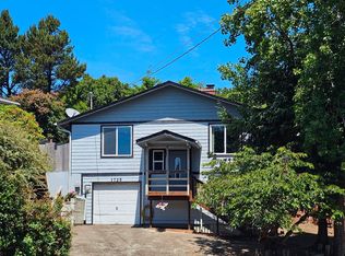 1725 NW Oceanview Dr, Newport, OR 97365