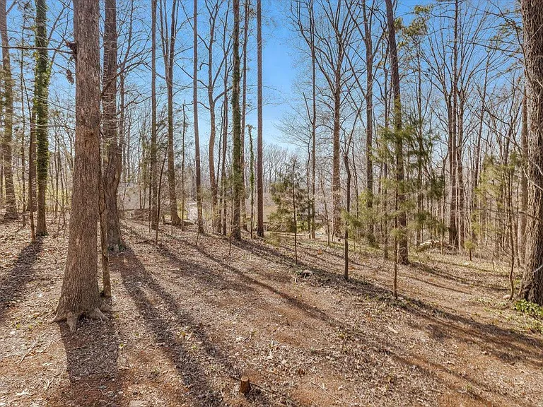 207 Wolverine Rd — Photo 16