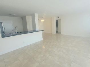 2025 NE 164th St APT 617, North Miami Beach, FL 33162