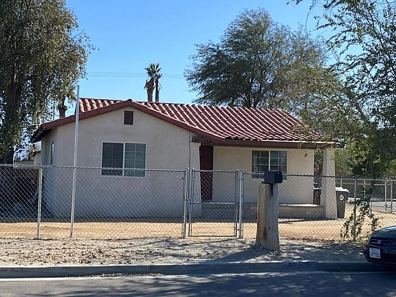 2nd image of 82469 Valencia Ave