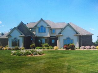 1169 Aspen Ct, Grafton, WI 53024