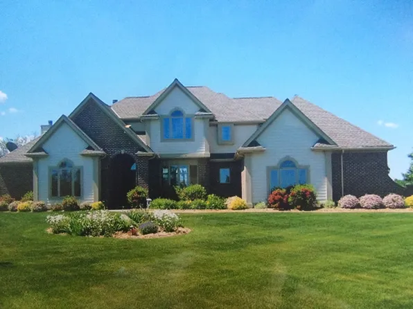 1169 Aspen Ct, Grafton, WI 53024