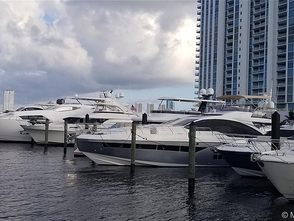 5th image of 17301 Biscayne Blvd APT 1709