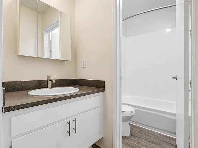 Terraces at Tarzana | 5931 Reseda Blvd — Photo 39