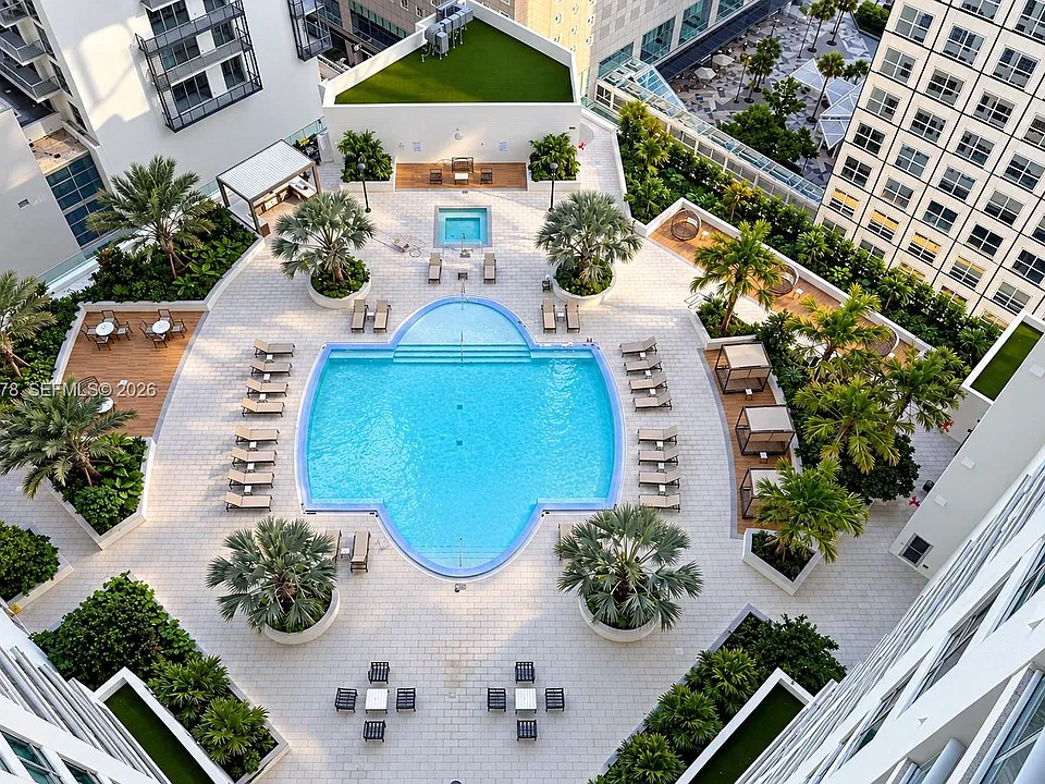 300 S Biscayne Blvd #T-2407
