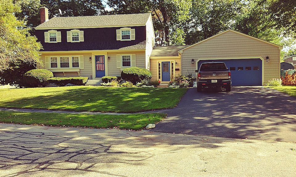 1st image of 68 Longwood Dr