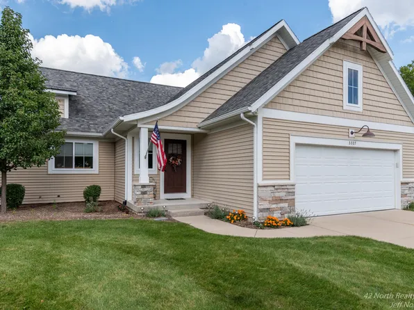 3327 Stormy Creek Dr SE, Kentwood, MI 49512