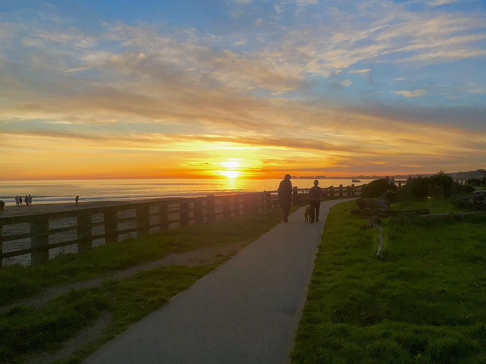 Rio Del Mar sunset walks can be yours!