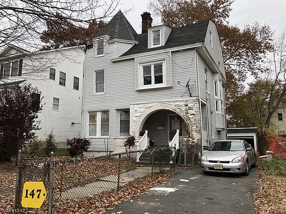 2nd image of 147 N 14th St
