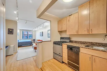 222 West 14th Street, #3L