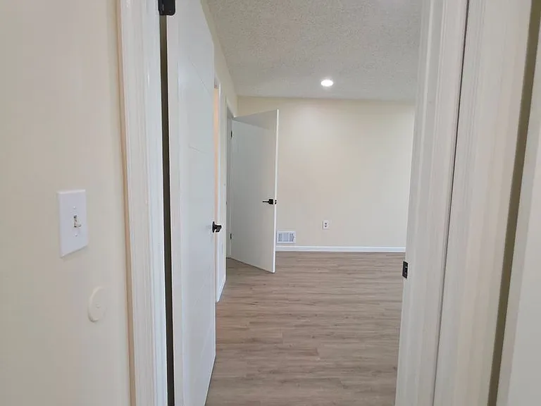 12 Amberly Ct — Photo 18