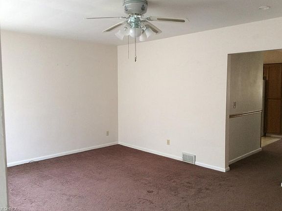 4th image of 5853 Hillcrest Ave