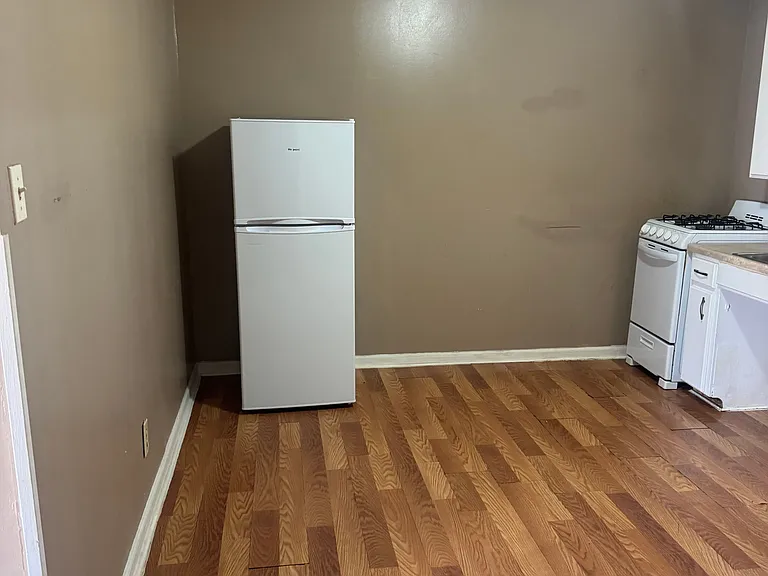 920 S Bryan St #7 — Photo 4