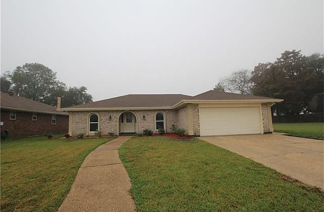 1st image of 7040 Lake Willow Dr