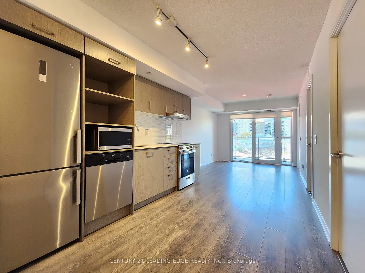 2 bed, $2,700 — Photo 2