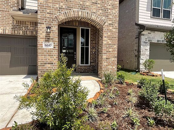 3rd image of 6647 Jasper Valley Cir