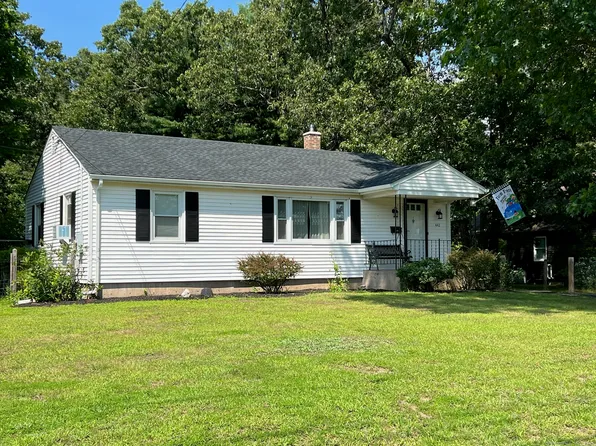 442 Elm Street, Windsor Locks, CT 06096