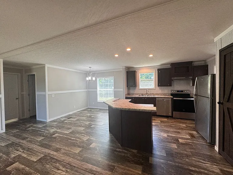 552 Sewell Mill Rd — Photo 10