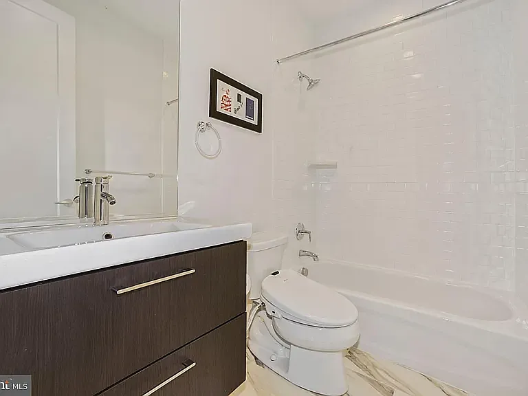 1030 Perry St NE — Photo 20