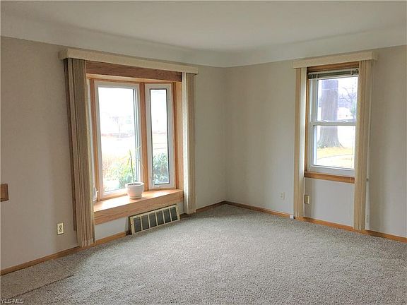 2nd image of 2809 Liggett Dr