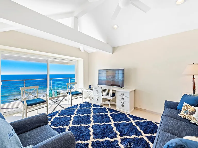 1051A Gaviota Dr — Photo 5