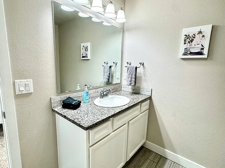 3108 Urbana Ave — Photo 21