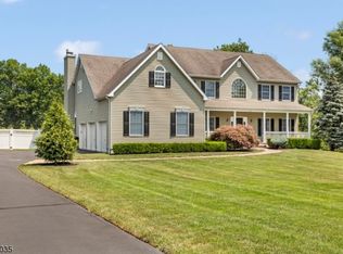 21 Central Ave, Whitehouse Station, NJ 08889