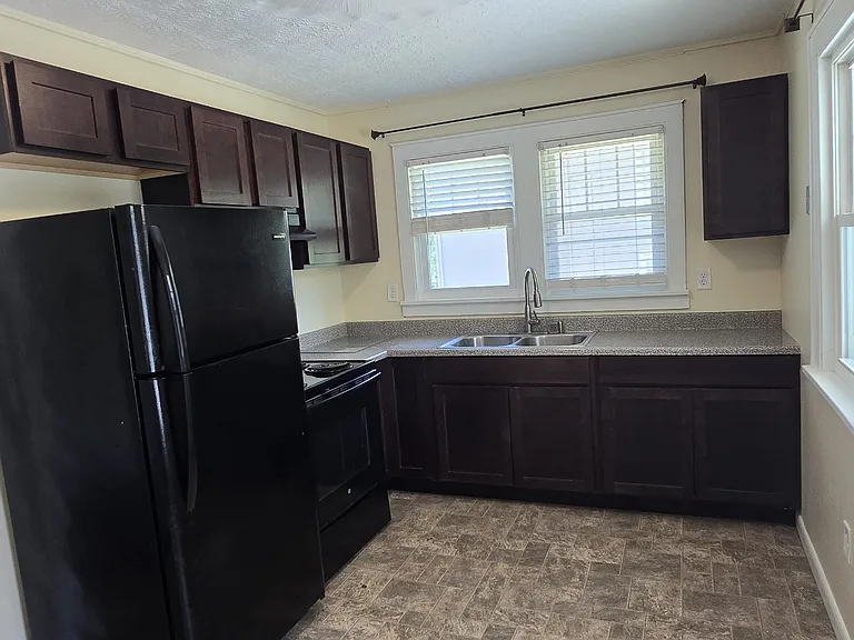 1744 Chandlersville Rd — Photo 4