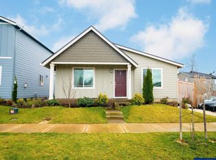 2096 Smith Dr, Woodburn, OR 97071