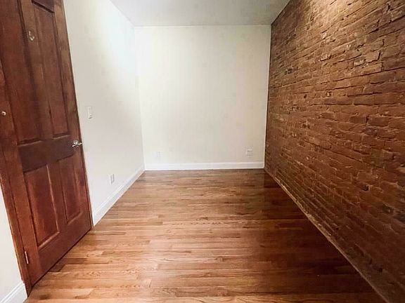 4th image of 164 Sherman Ave APT 44
