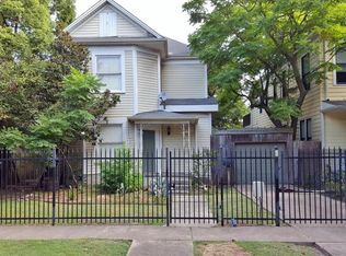 211 Emerson St APT C, Houston, TX 77006