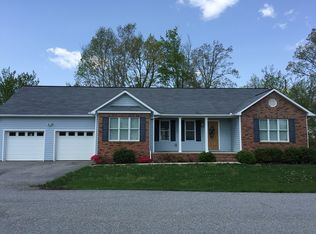 190 Sunrise Ter, Hazard, KY 41701