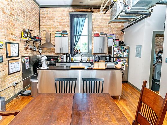 4th image of 711 Chestnut St #B