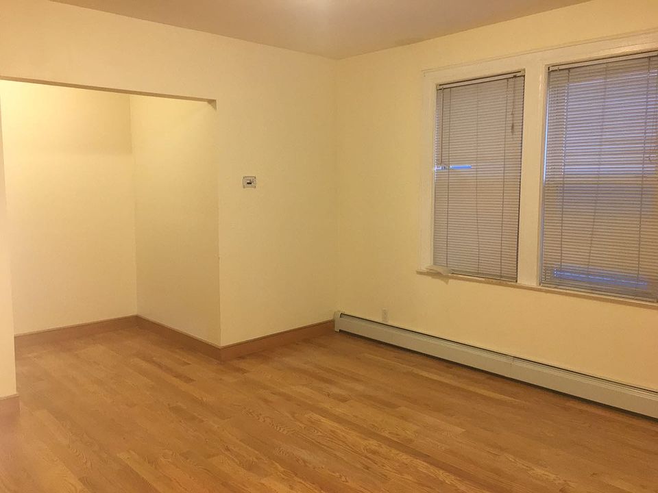 1st image of 804 College Pl #2