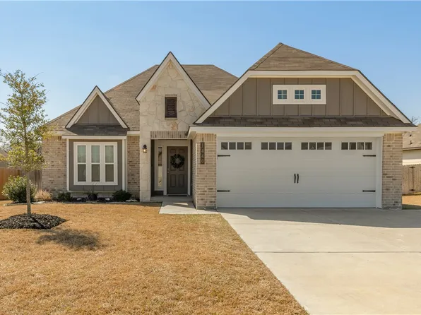 1440 Kingsgate Dr, Bryan, TX 77807