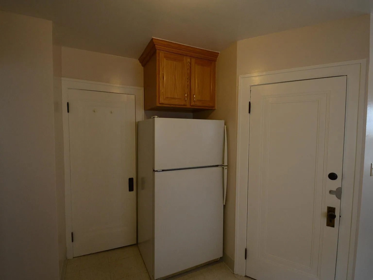 2 bed, 1100 sqft, $1,500 — Photo 3