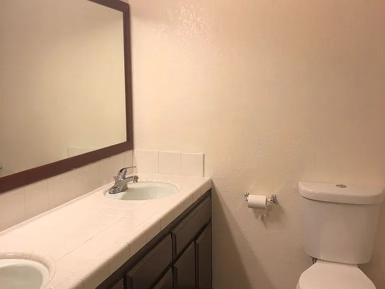 6811 Klamath Way — Photo 9
