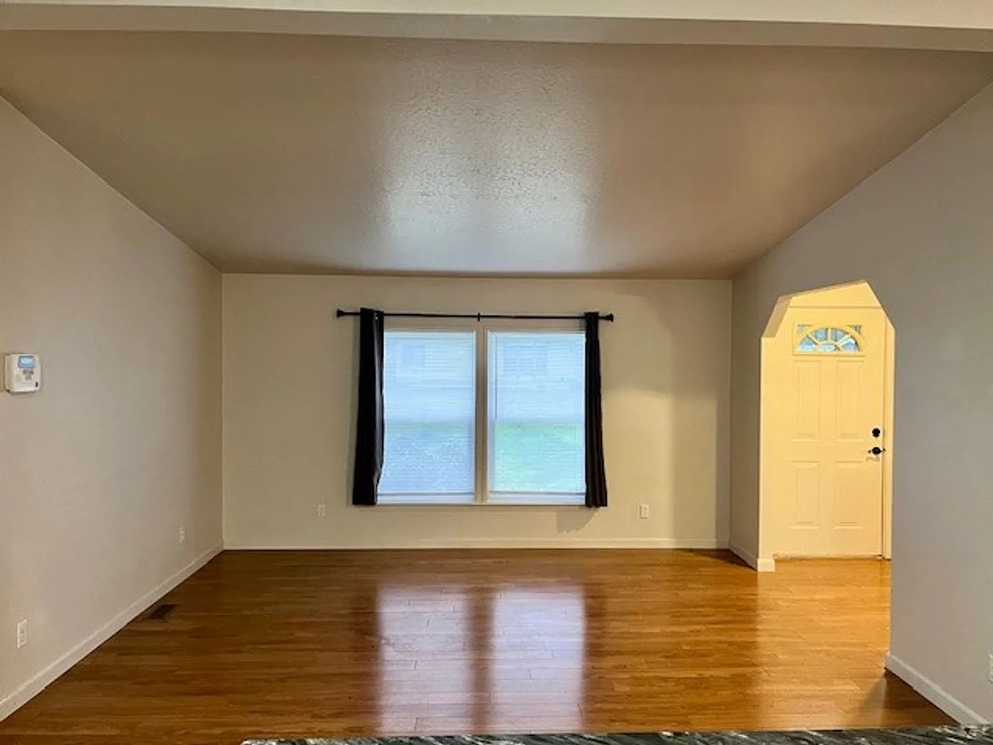 Beautifully updated home in Port Orchard! — Photo 3
