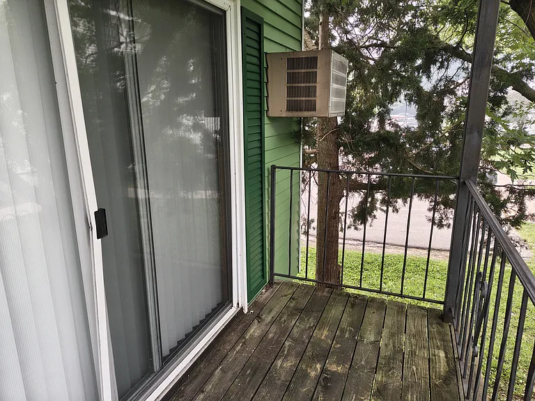 814 Centre St #2 — Photo 9