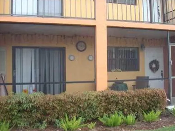 18276 Mediterranean Blvd #2-6, Hialeah, FL 33015