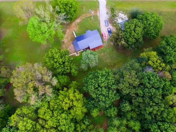 15420 S State Route 7, Creighton, MO 64739